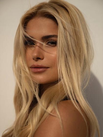 Pamela Reif photo 199850