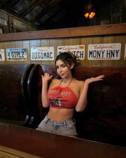 Alexa photo 15905