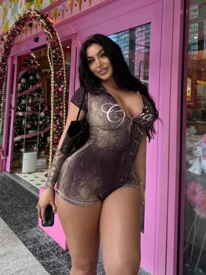 Emily Rinaudo photo 214282