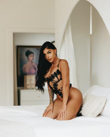 Emily Rinaudo photo 214325