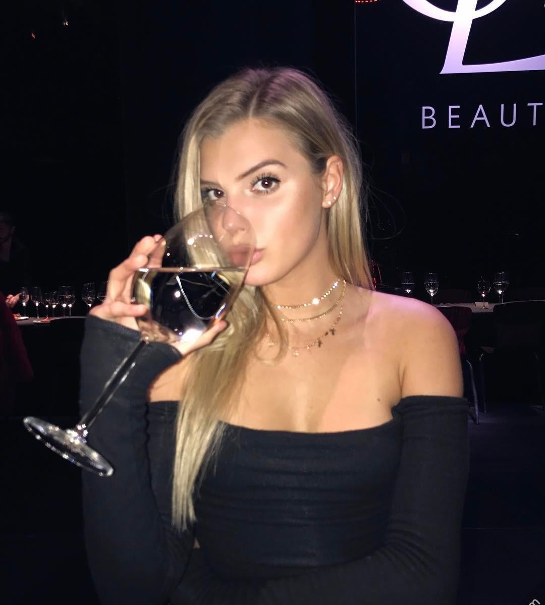 Alissa Violet