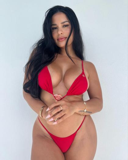 Katya Elise Henry photo 228430