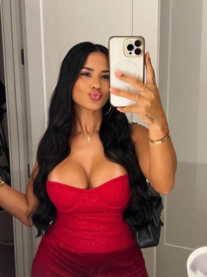 Katya Elise Henry photo 228579