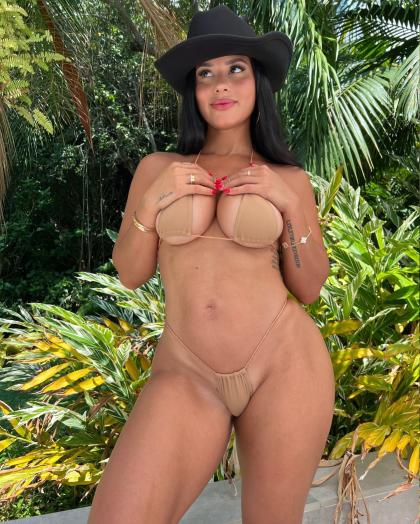 Katya Elise Henry photo 228596
