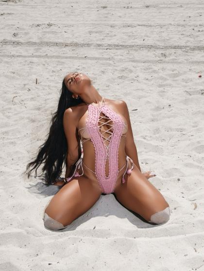 Katya Elise Henry photo 228605
