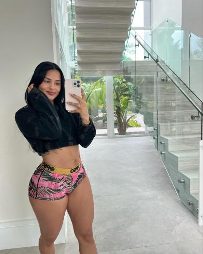 Katya Elise Henry photo 228609