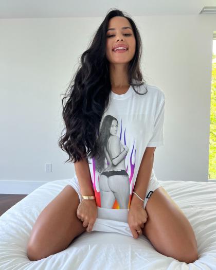 Katya Elise Henry photo 228800