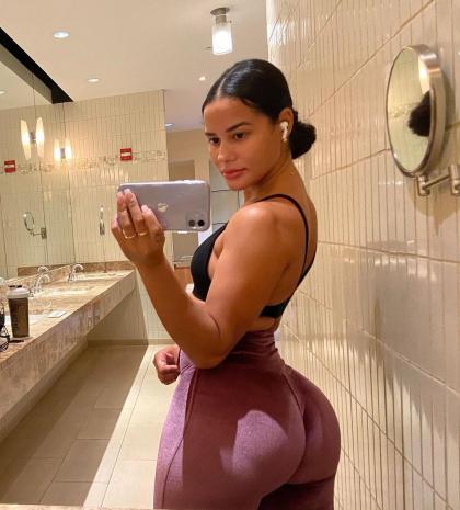 Katya Elise Henry photo 312744