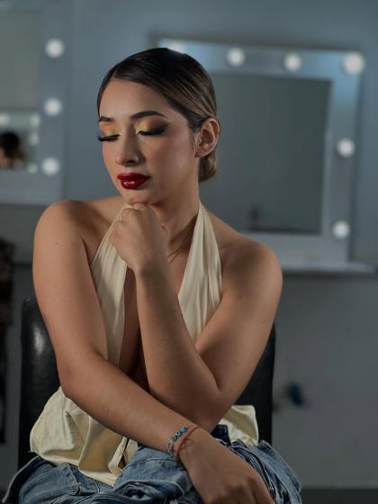 Alejandra Espeleta photo 242378