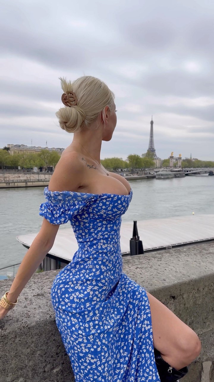Alena Omovych