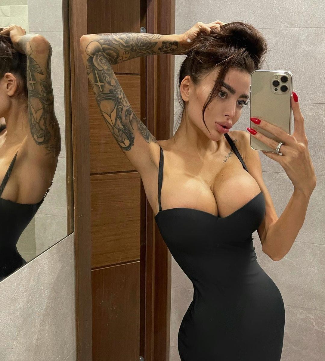 Alena Omovych