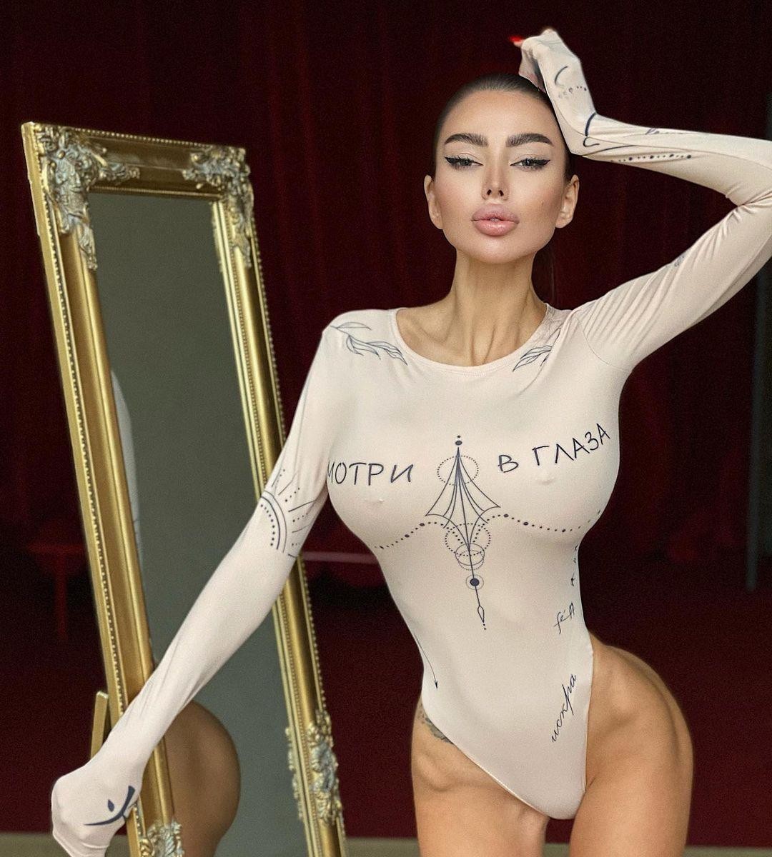 Alena Omovych