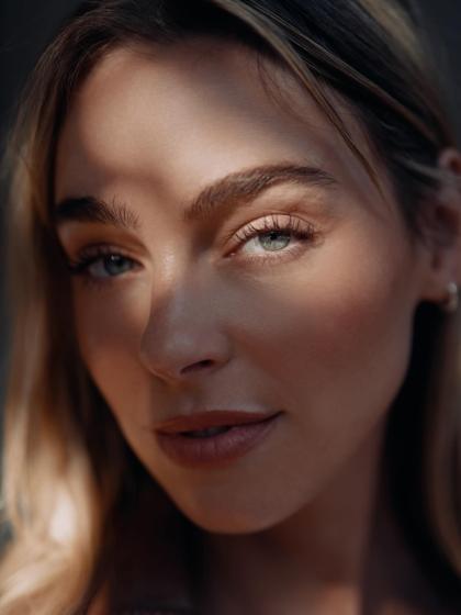 Elizabeth Turner photo 253928
