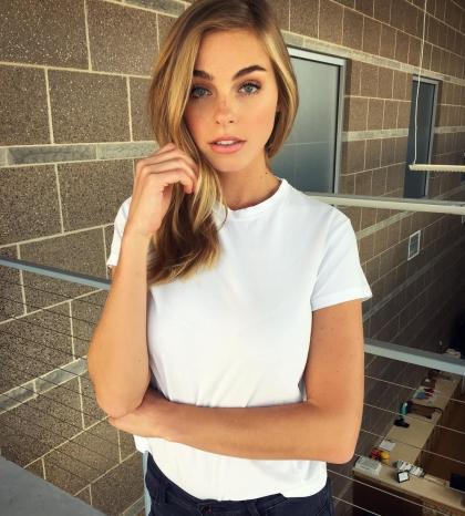 Elizabeth Turner photo 279868