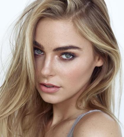 Elizabeth Turner photo 279875