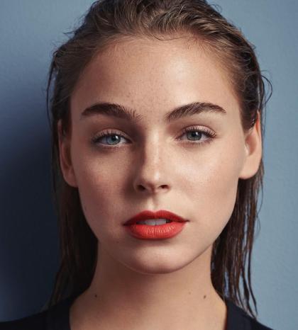 Elizabeth Turner photo 279918
