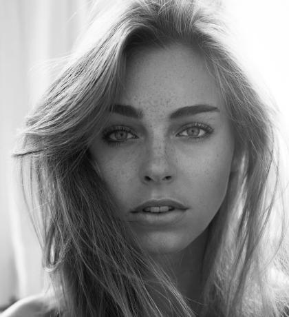 Elizabeth Turner photo 279951