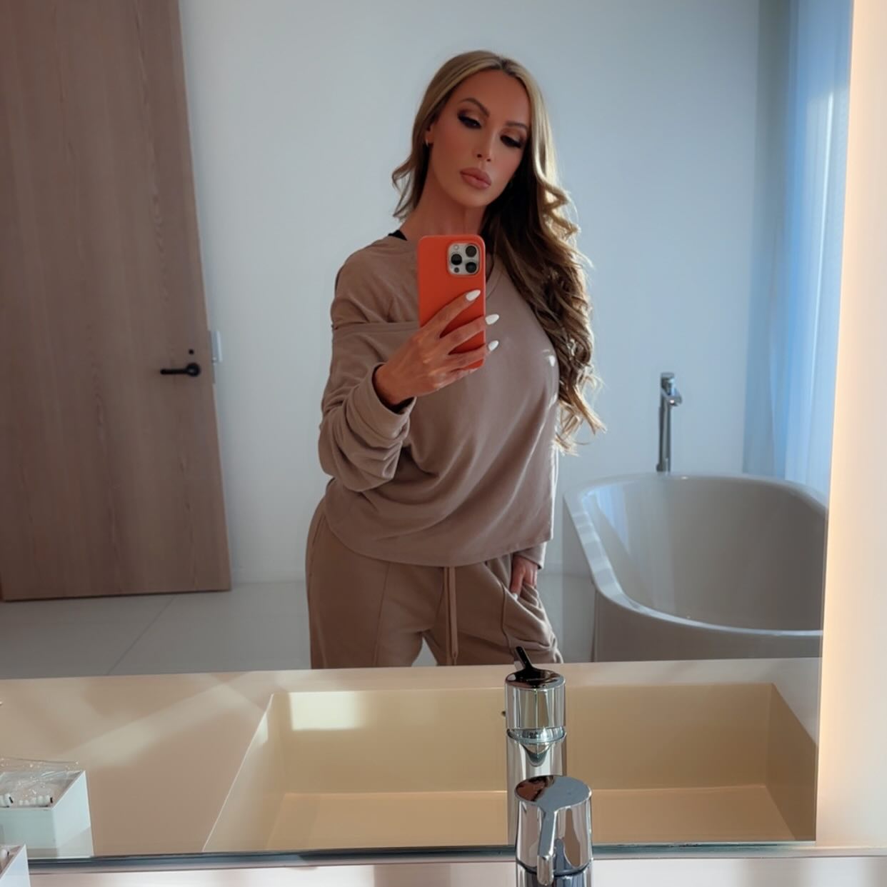 Nikki Benz