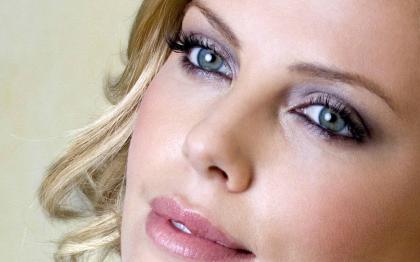 Charlize Theron photo 238742