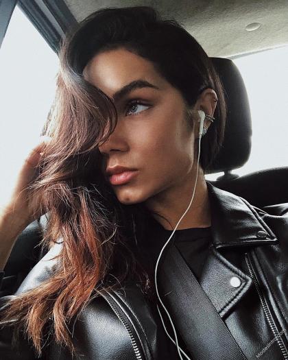 Thais Belmonte photo 259729