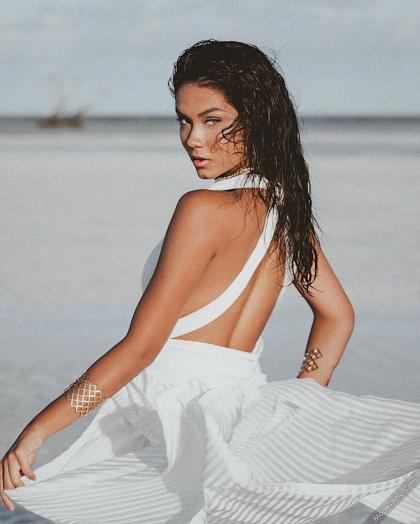 Thais Belmonte photo 259777