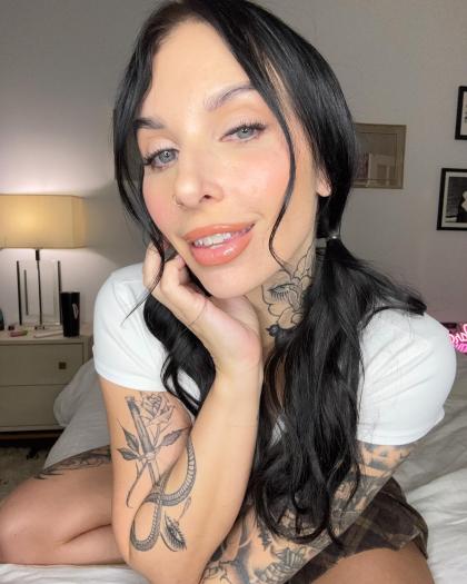 Ivy Lebelle