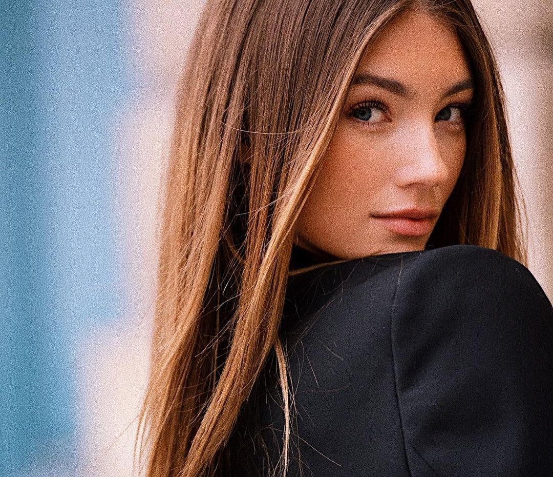 Lorena Rae
