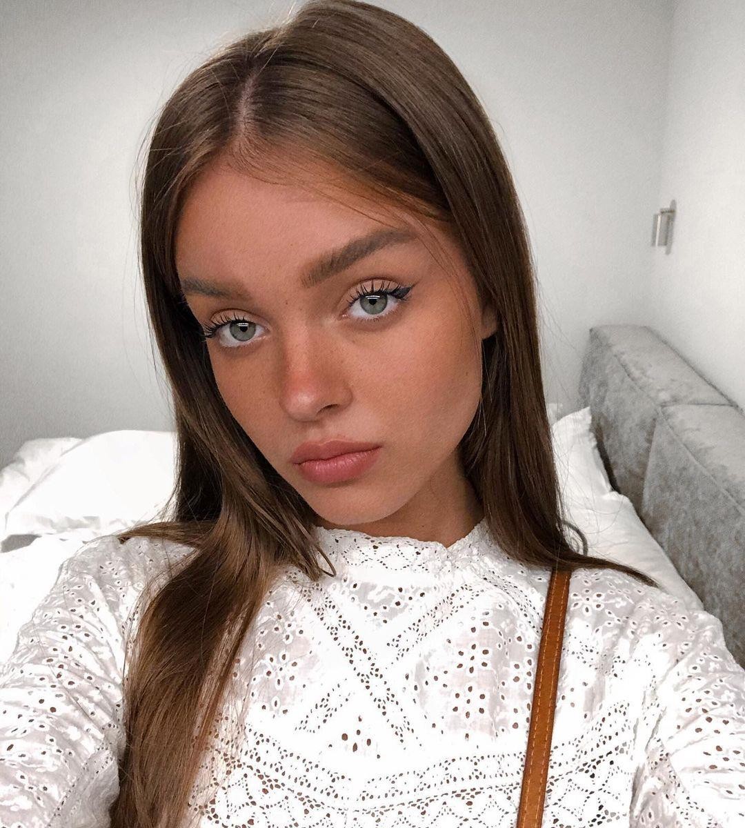Anna Zak