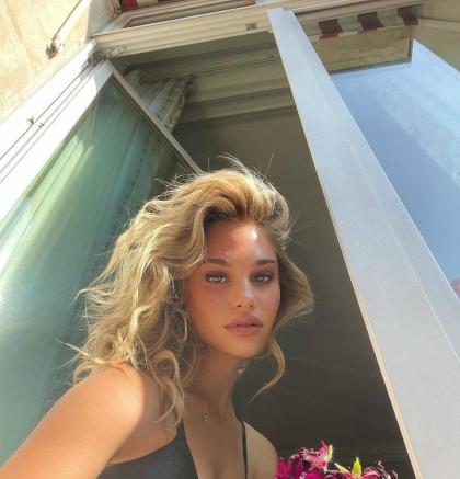 Meredith Mickelson photo 266175