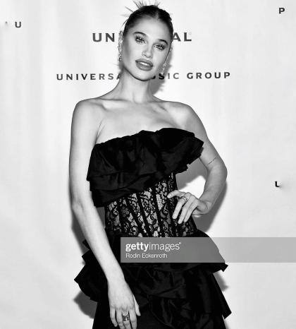 Meredith Mickelson photo 266218