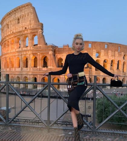 Sarah Snyder photo 267630