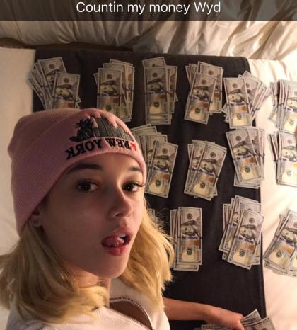 Sarah Snyder photo 267691