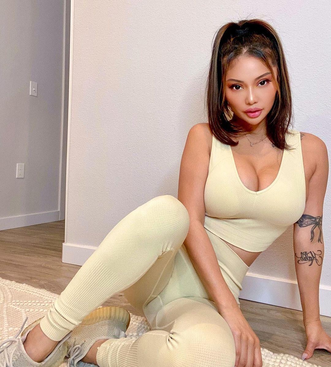 Ashley Vee