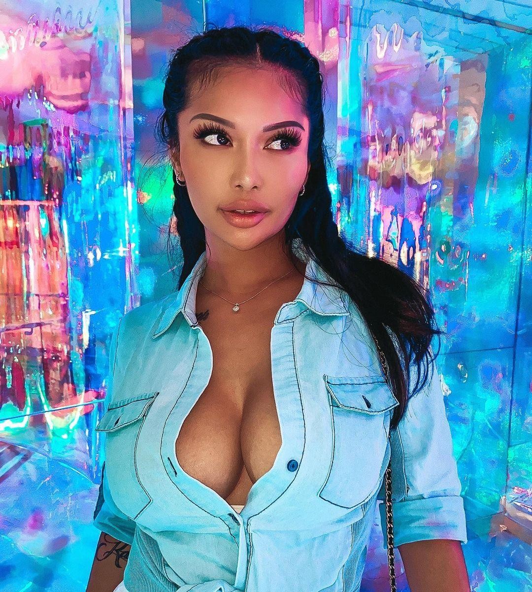 Ashley Vee