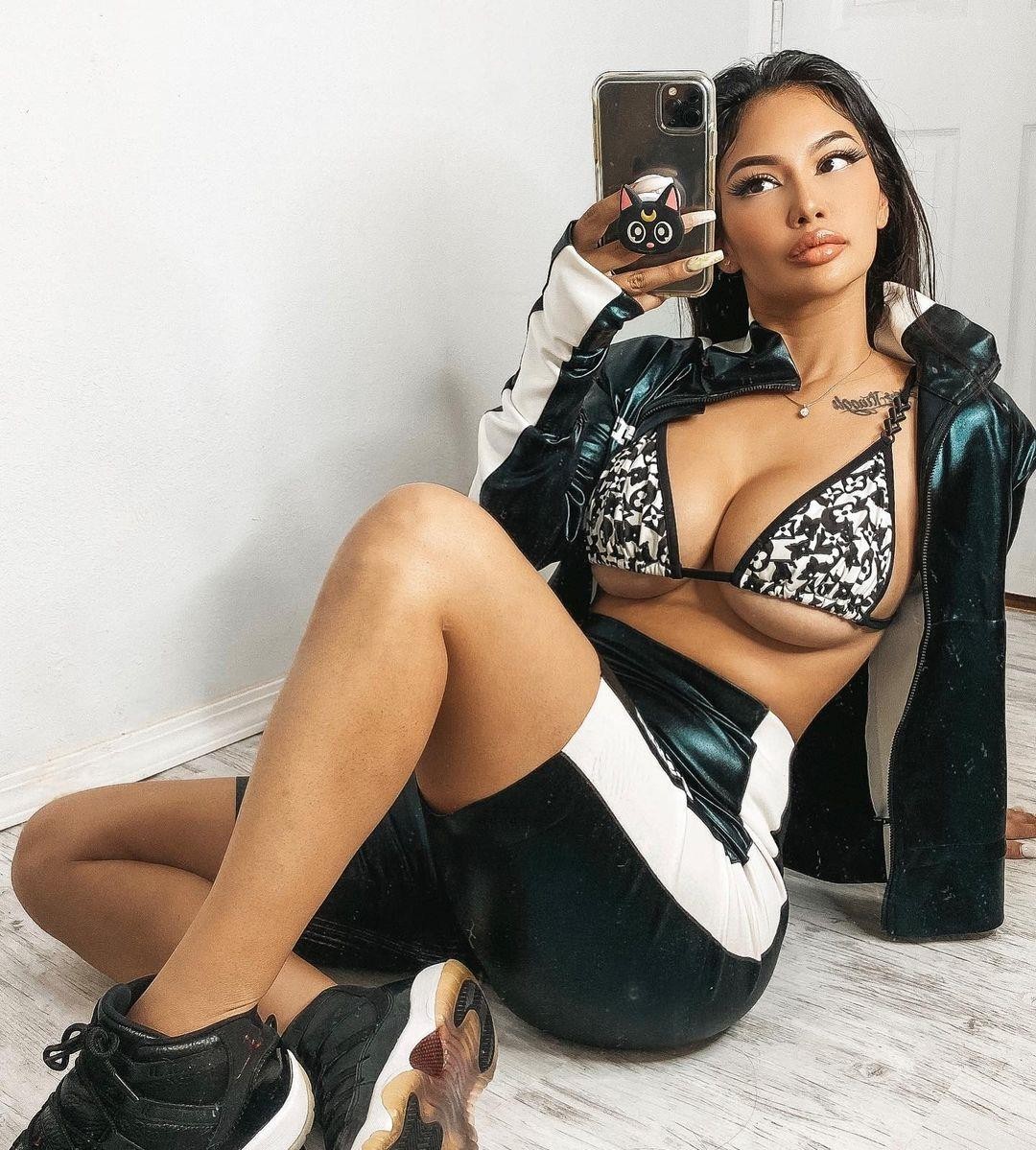 Ashley Vee