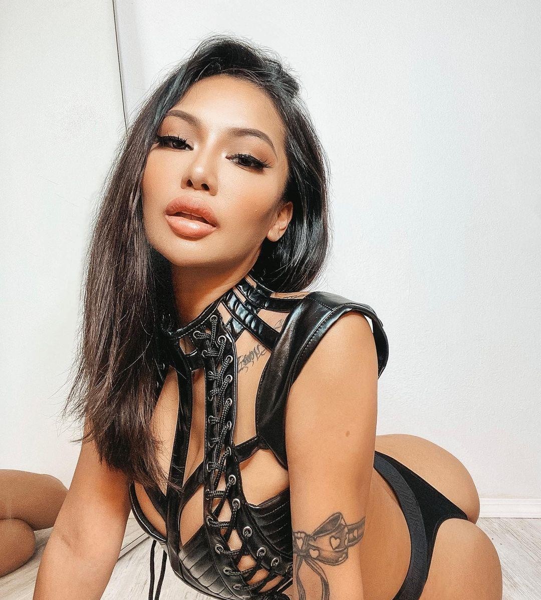Ashley Vee