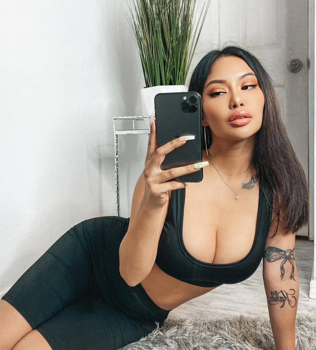 Ashley Vee