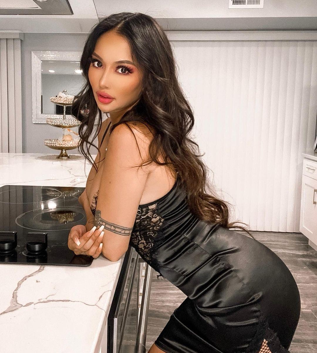 Ashley Vee