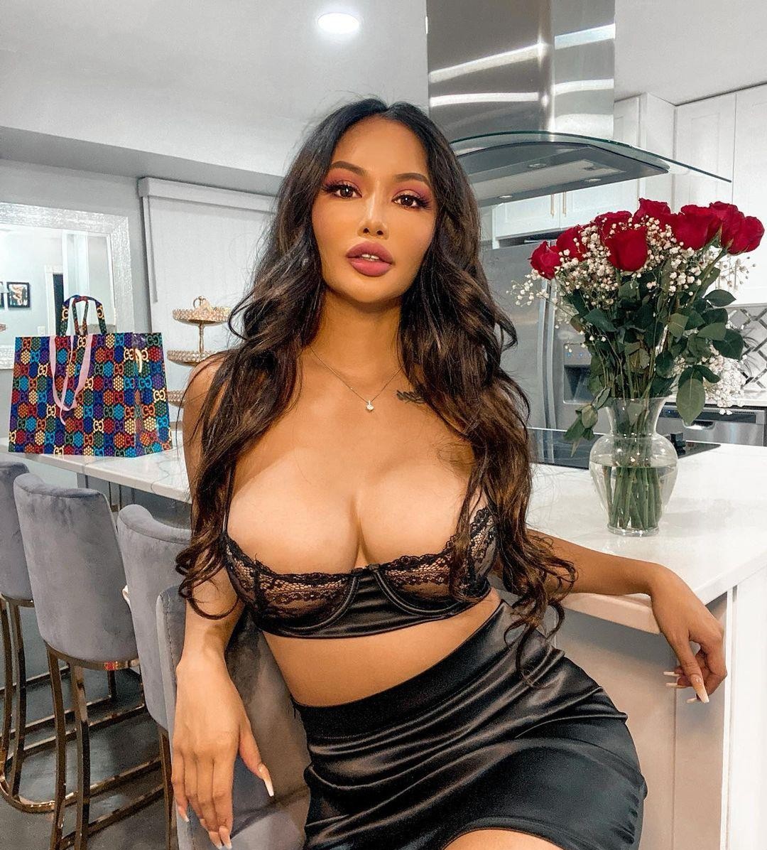 Ashley Vee
