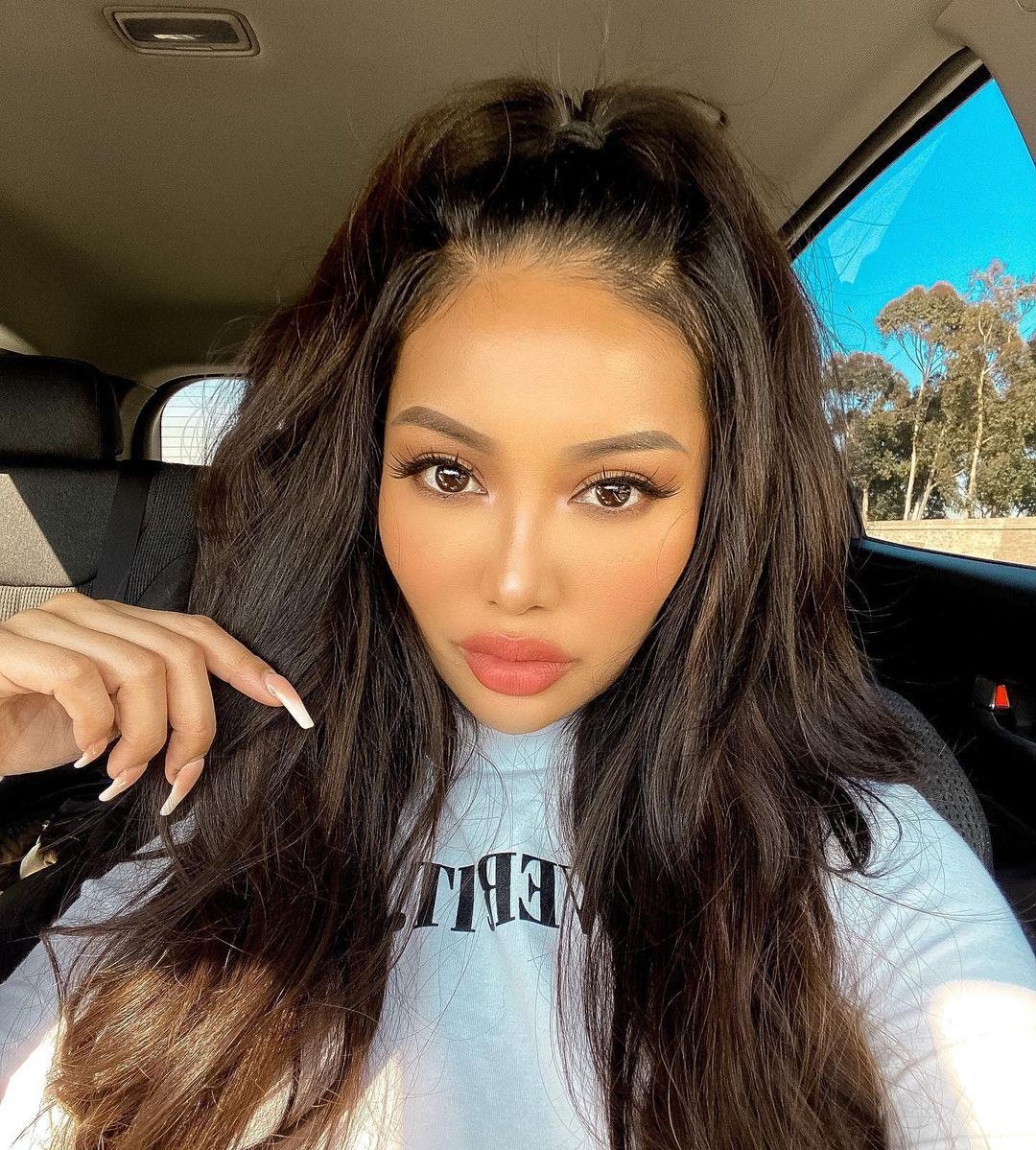 Ashley Vee