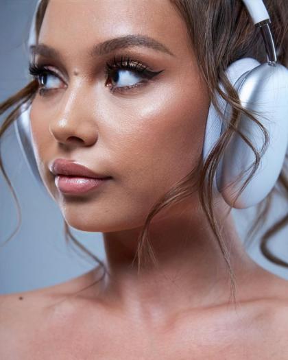 Oksana Saldyrkina photo 22687