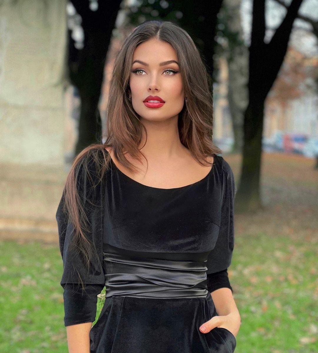 Arina Bernardini