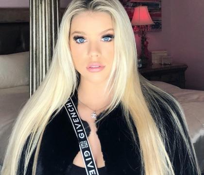 Kaylyn Slevin photo 279056