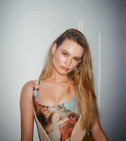 Behati Prinsloo Levine photo 279815