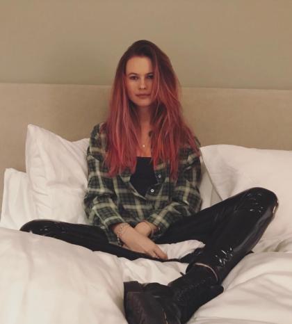 Behati Prinsloo Levine photo 279822