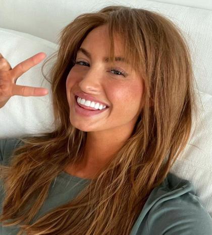 Haley Kalil photo 280929