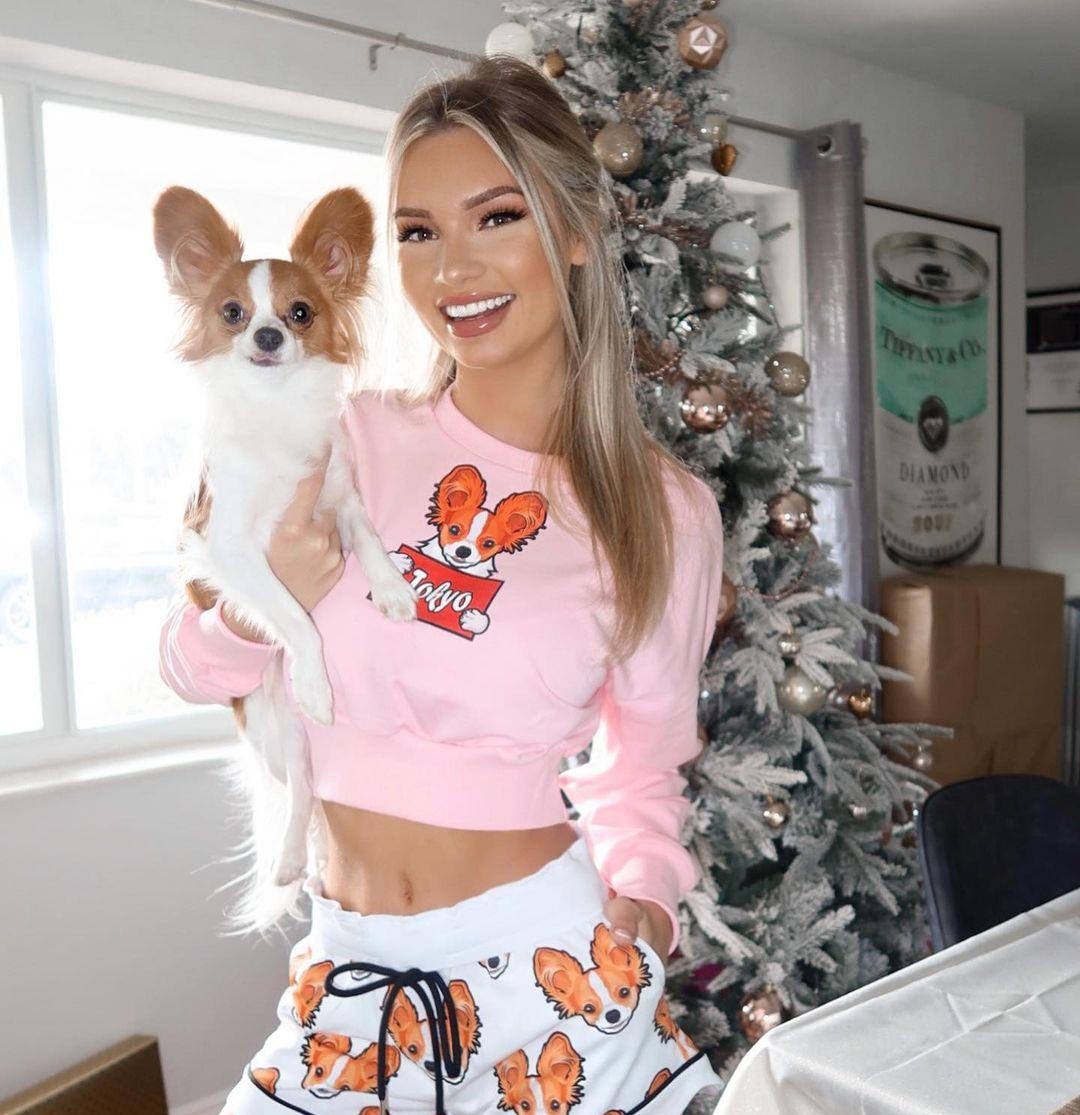 Alexa Collins