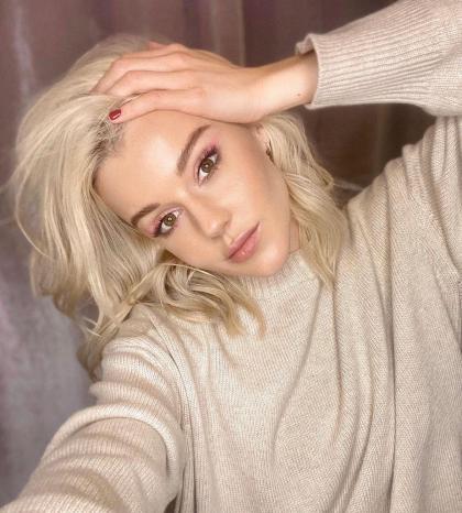 Yulianna Karaulova photo 284750