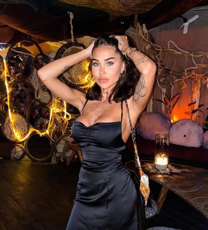 Elizabeth Definhy photo 286075