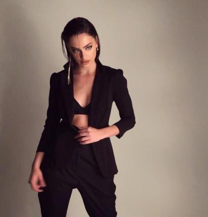 Yael Shelbia photo 286510